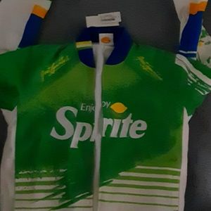 Spirte windbreaker outfit